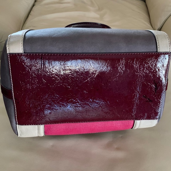 Guess Multicolore Handbag Purse - Picture 15 of 15